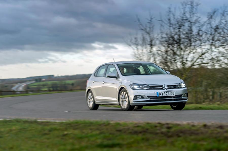  Volkswagen Polo 2017 года  (UK) (фото 36 из 40)
